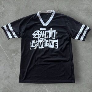 Avril Lavigne Band Shirt 2024 The Greatest Hits Jersey Skull Crossbones Punk M